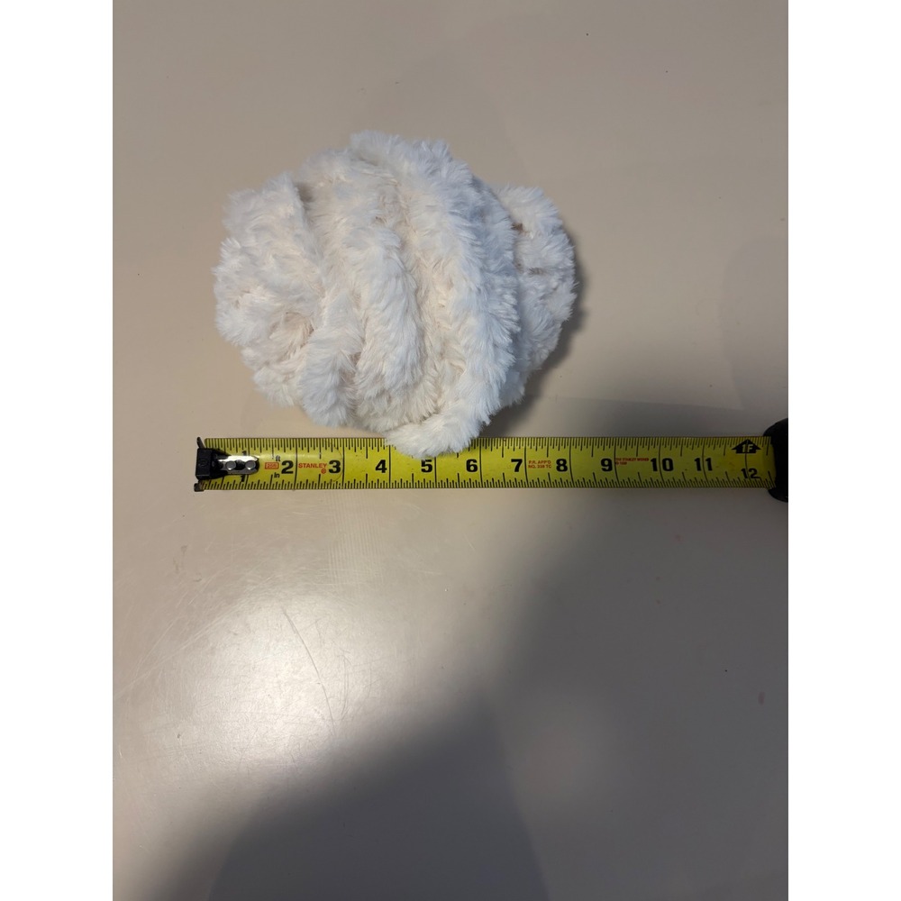 Cream White Faux fur white yarn - Picture 2 of 3
